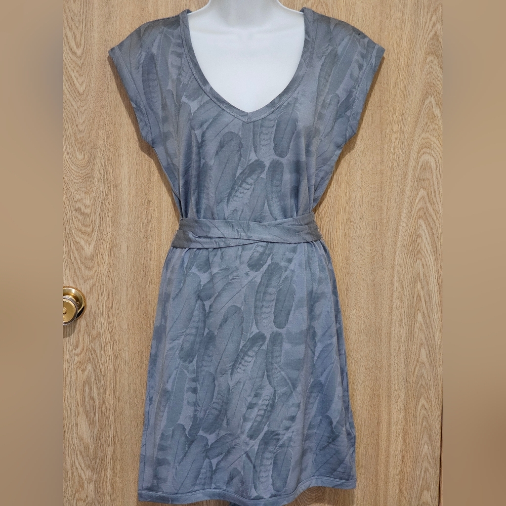 ❤️ 3/$25 Icebreaker Merino Wool Blue Gray Feather Pattern Dress Size Small